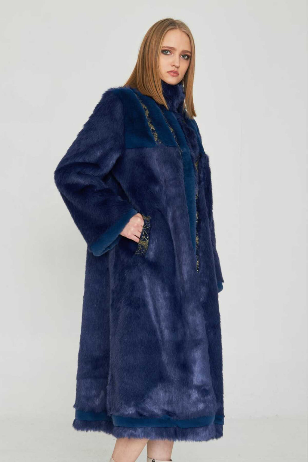 Kaftan Model Jakar Kumaş Detaylı Suni Kürk - Kaban 3
